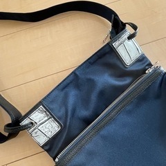 ショルダーバッグ（中古品）の画像