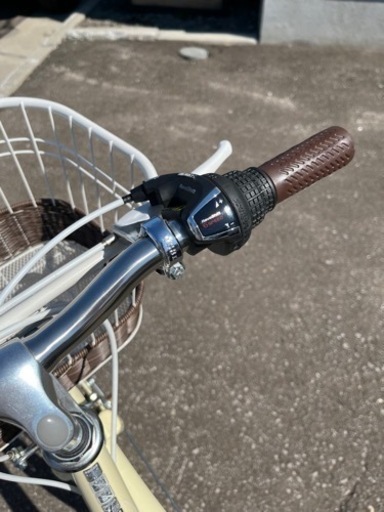 ★自転車　22インチ　ベージュ★