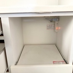 値下げ【直接引渡】食器棚 幅88.5cm 奥行40cm 高さ180cm キッチンボードの画像