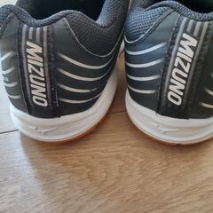 【交渉中】ミズノ　スニーカー　サイクロンスピード３✨24cm✨の画像