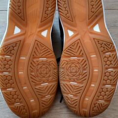 【交渉中】ミズノ　スニーカー　サイクロンスピード３✨24cm✨の画像