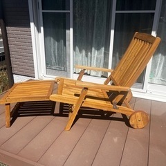 木製デッキチェアの画像