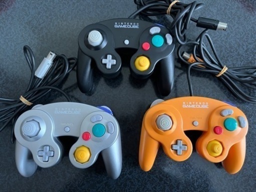 ゲームキューブコントローラ  初期・後期　計3個