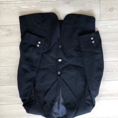 高校のスラックスとジャケットとネクタイです。の画像