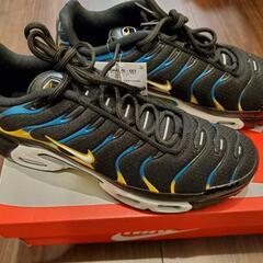未使用　ナイキ　エアマックスプラス　26.0cm US8.0
NIKE AIR MAX PLUS BLACK/WHITE-UNIVERSITY GOLD 22SP-I