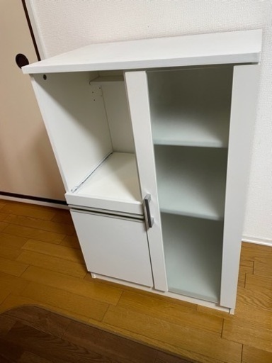 決まりました。レンジ台兼食器棚　21日午後引き取り可能な方