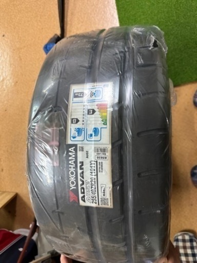 ADVAN A052 255/40ZR20 2本