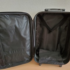 キャリーケース　スーツケース　黒の画像