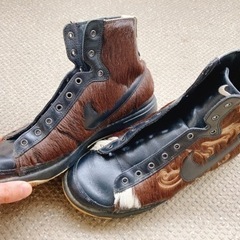 NIKE スニーカー　限定品