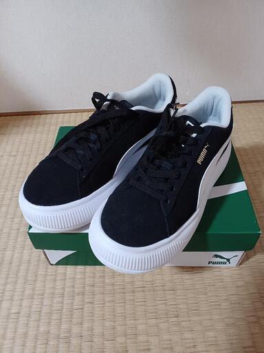 PUMA　スニーカー　ブラック　厚底