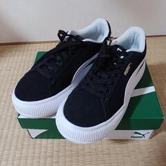 PUMA　スニーカー　ブラック　厚底