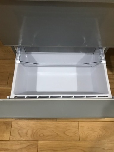 アクア AQR-27M2(S) 3ドア (272L・右開き) ブライトシルバー