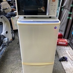 冷蔵庫と電子レンジの画像