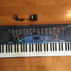 電子キーボード　CASIO　LK-35