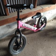 　ストライダー　メーカー品♫ガレージ保管