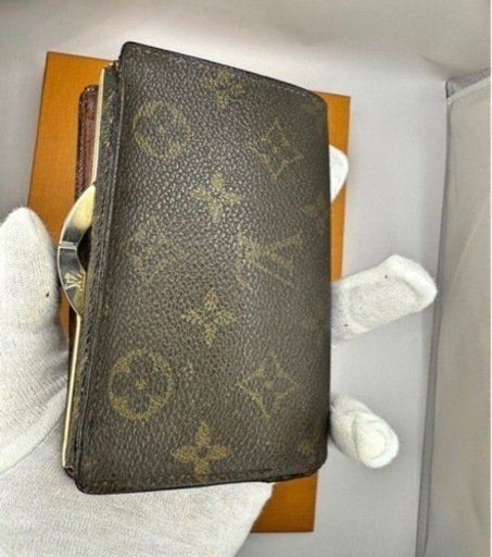 VUITTON ヴィエノフ