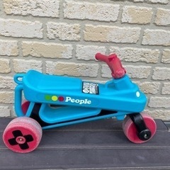 People ピープル　公園レーサー　足蹴り三輪車　子供用 