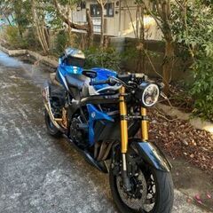 スズキ　GSR750