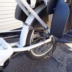 ヤマハ　電動アシスト自転車 PAS Babby un（20インチ） チャイルドシート付の画像