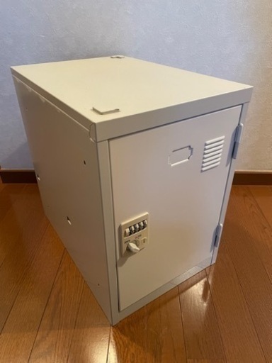 滋賀県　高校　ロッカー