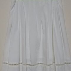 未使用品　スカート　白
