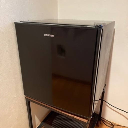アイリスオーヤマ 冷蔵庫 小型 42L 2019年製 NRSD-4A-B  美品