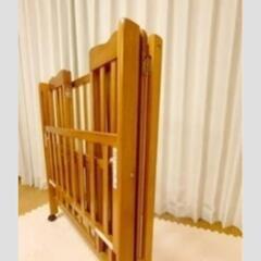 ベビーベッドの画像