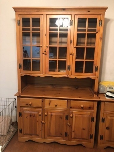 カントリー食器棚