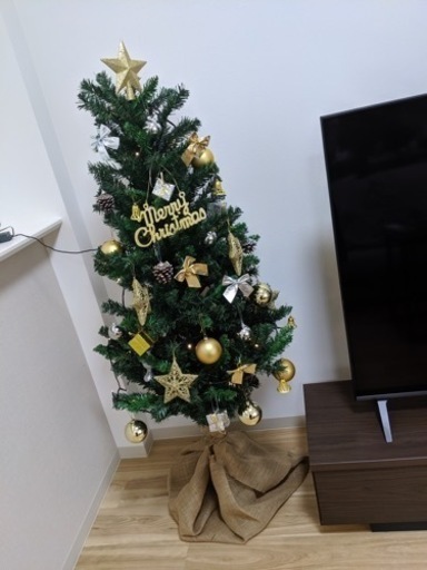 クリスマスツリー 電飾・飾り付き