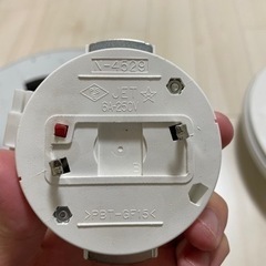 LED 照明 2つ シーリングライトの画像