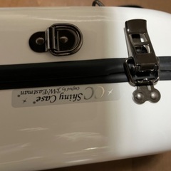 アルトサックス　シャイニーケース白　使用期間短いですの画像