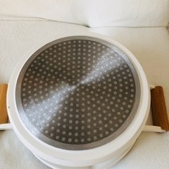 新品　　IH対応　20センチ　鍋　白　の画像