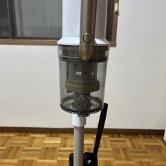 【定価9,400円】アイリスオーヤマ　コードレス掃除機【引き取り来れる方のみ】の画像
