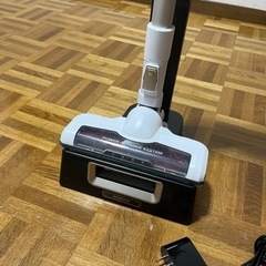 【定価9,400円】アイリスオーヤマ　コードレス掃除機【引き取り来れる方のみ】の画像