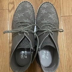 決まりました、キラキラの靴