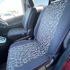 セレナ シートカバーの画像