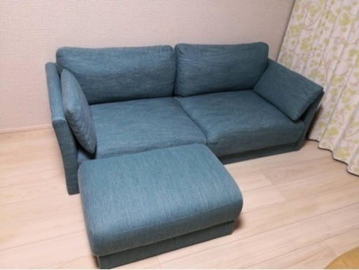 4／1まで大幅値下げ　ニトリ3人用布貼りソファ＋スツール