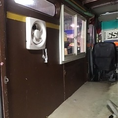 キッチンカー　換気扇取付　改造　改装　他店購入物でも気持ち良く対応致しますの画像