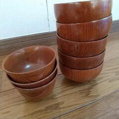 お味噌汁のお椀2種類の画像