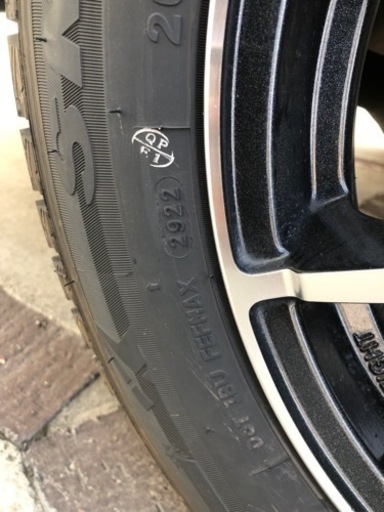 2022製造 80系ノア スタッドレスタイヤセット　205/60R16