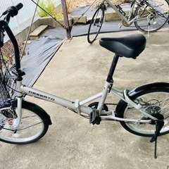 折りたたみ自転車の画像