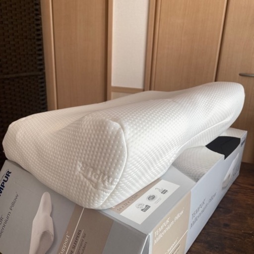 【新品未使用】凹型立体フォルムのテンピュール枕/Lサイズ