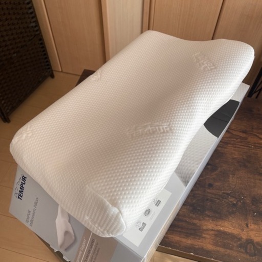 【新品未使用】凹型立体フォルムのテンピュール枕/Lサイズ