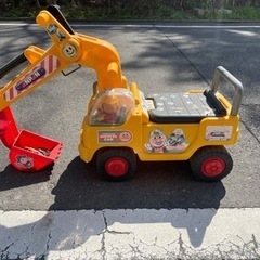 アンパンマン　足こぎ　三輪車