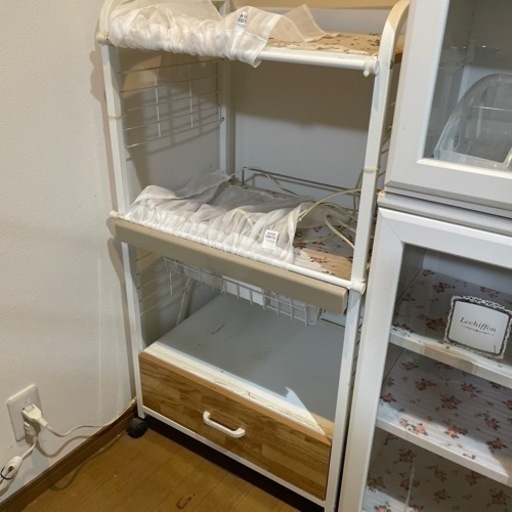 キッチン棚　コンセント付き