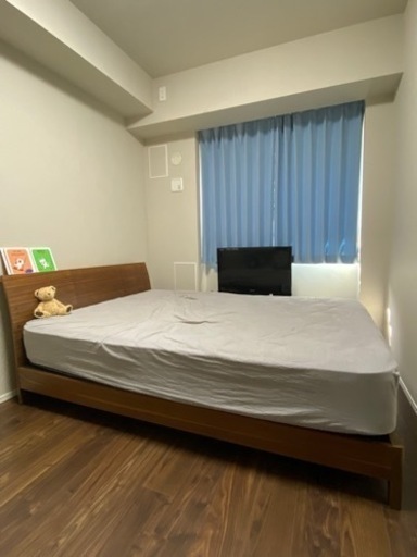 引越し期日近いためお値下げ！ニトリ　ウォルナット　ダブル　ベッドフレーム