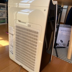 シャープ SHARP KI-FX55-W 加湿空気清浄機 プレミアムモデル プラズマクラスター25000の画像
