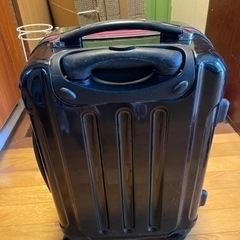 キャリーバッグ　黒