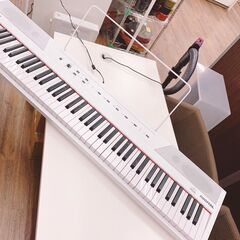 キーボード　ALESIS　LESCITAL　ホワイト