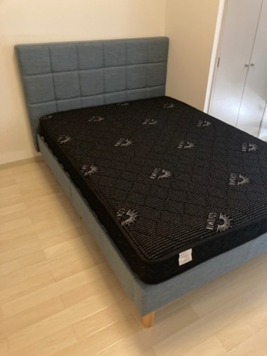 未使用　総額12万円ZINUS ヘッドハイバックダブルベッド　マットレス付き